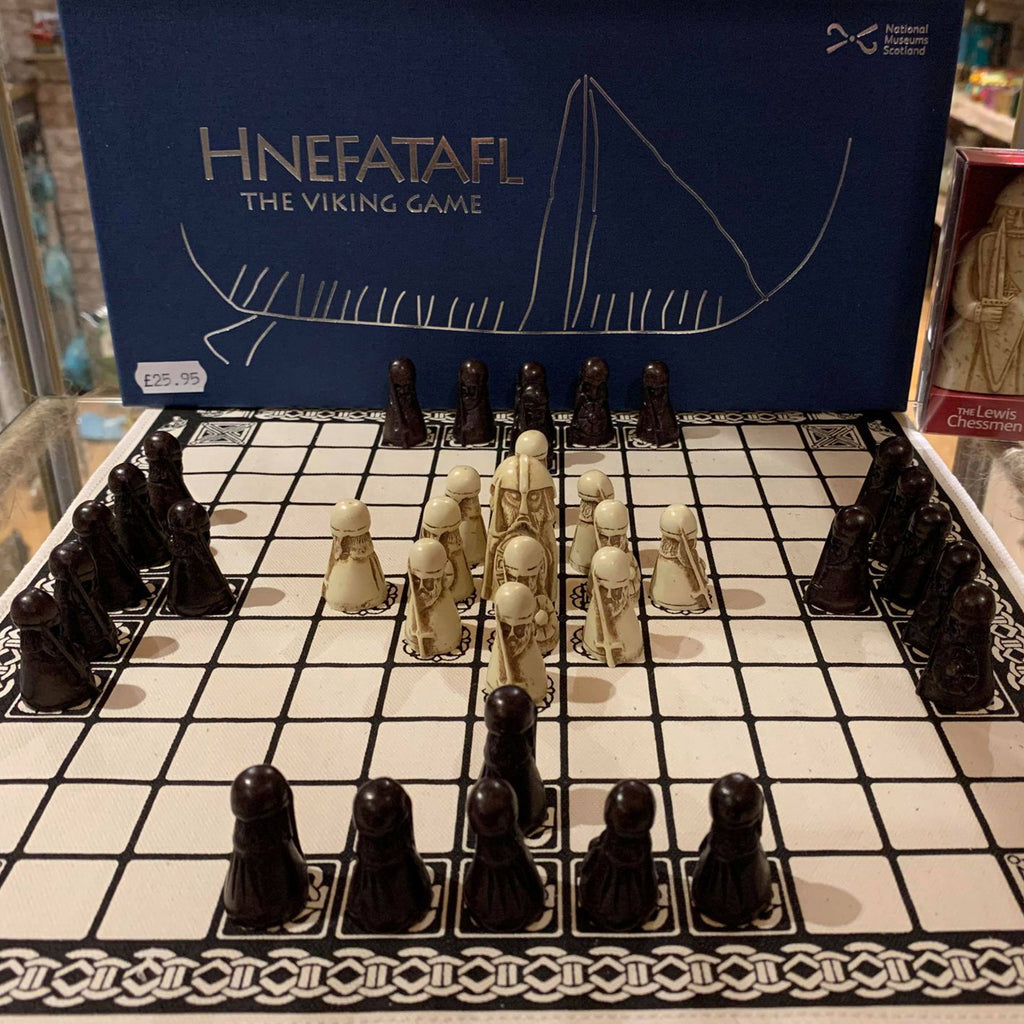 Hnefatafl: The Viking Board Game | Happy Piranha