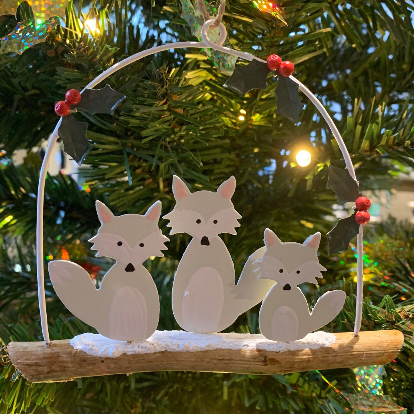 Arctic Fox Family: Hanging Christmas Decoration in a Christmas Tree | Happy Piranha