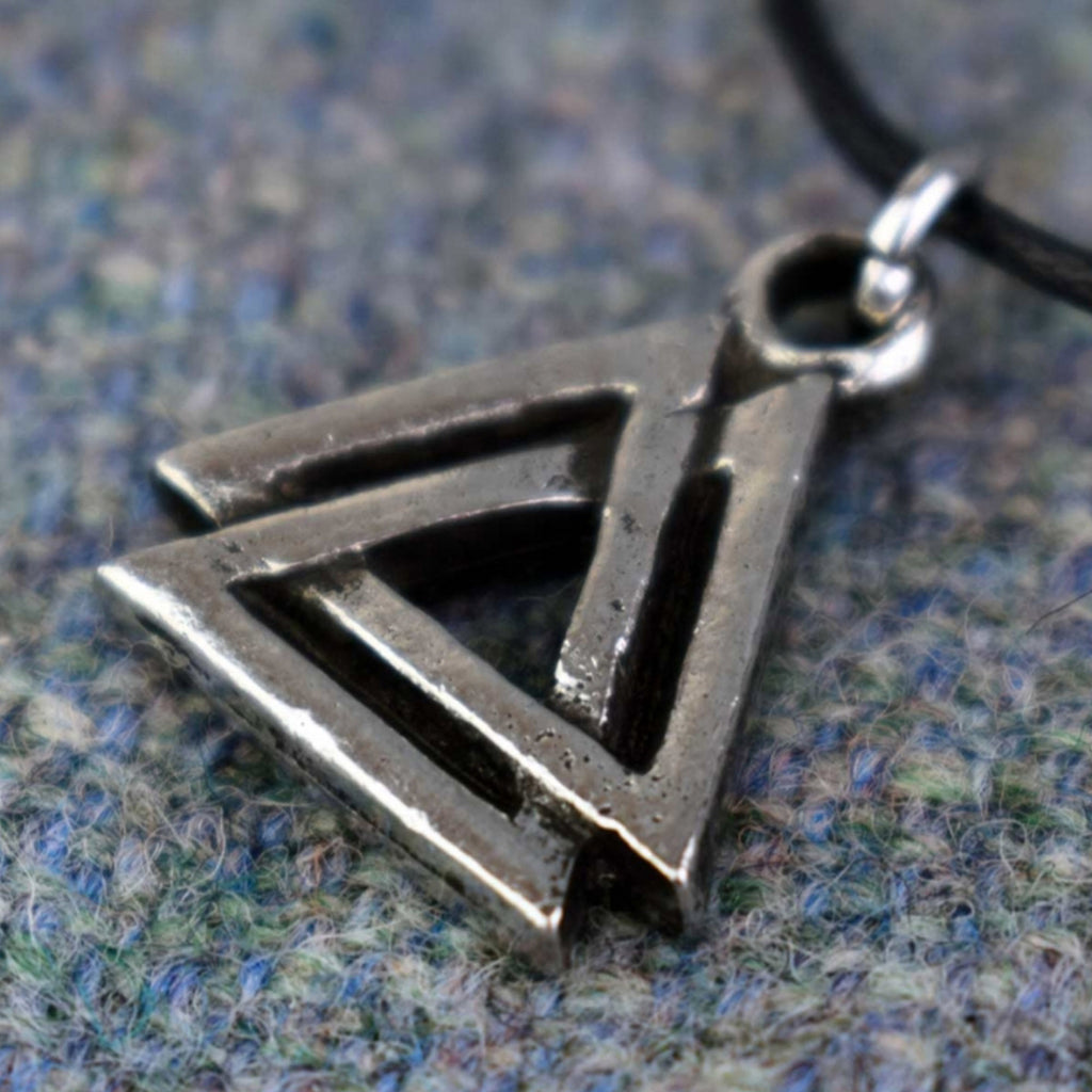 Valknut necklace hot sale