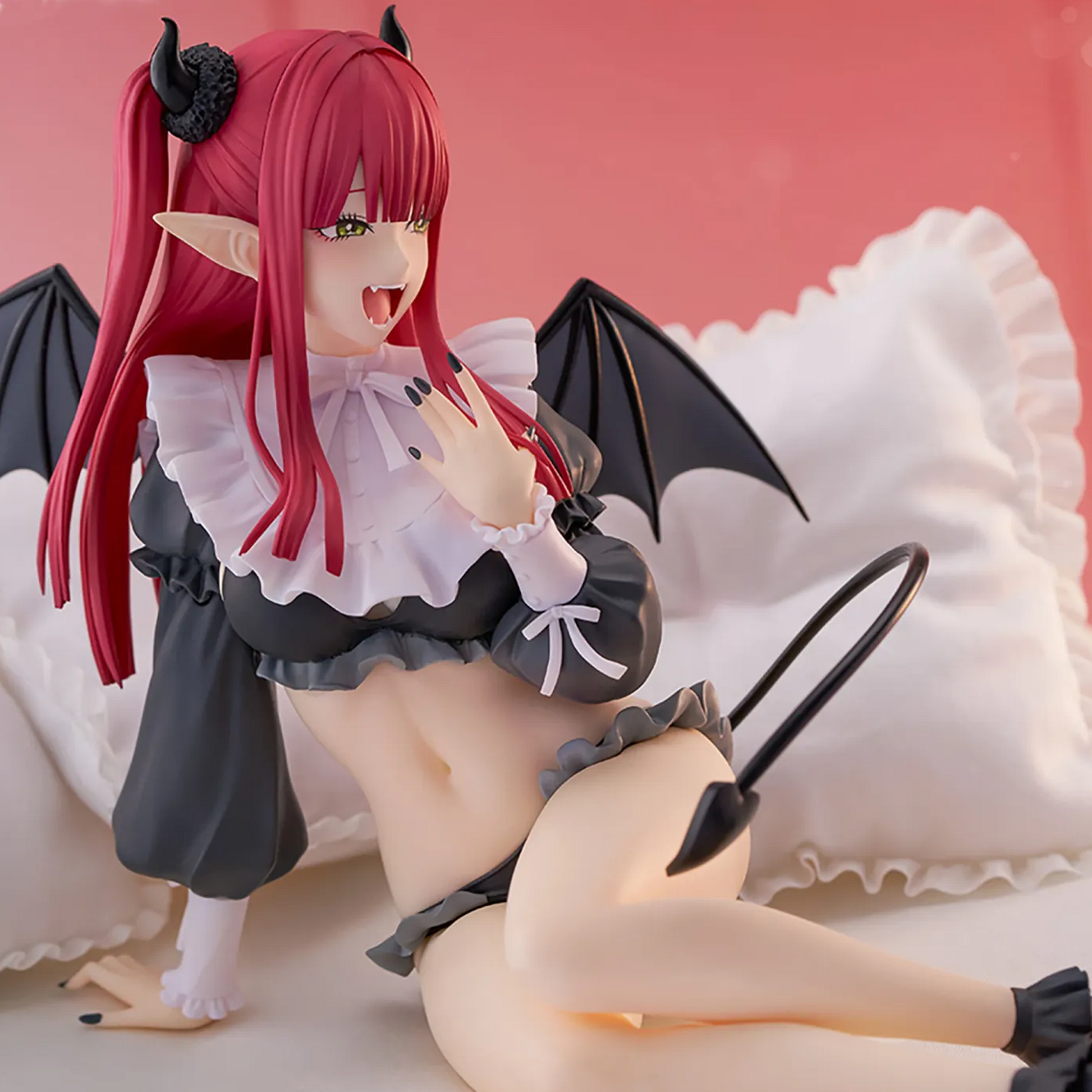 My Dress Up Darling Marin Kitagawa Detailed Elegance Figure (on a Bed) | Happy Piranha