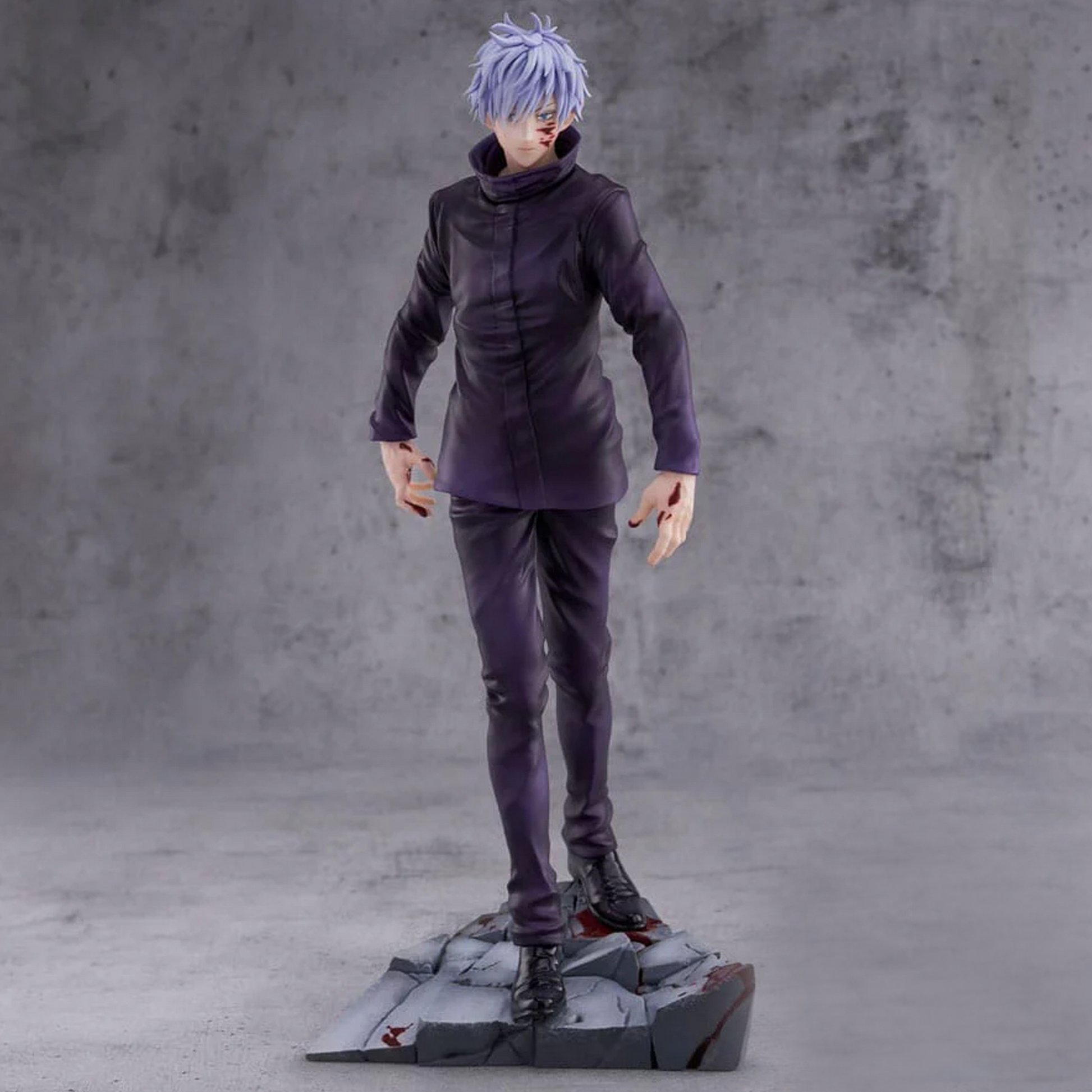 Jujutsu Kaisen - Goto Satoru Ousatsu Luminista Figure on a Stone Grey Background (Front) | Happy Piranha