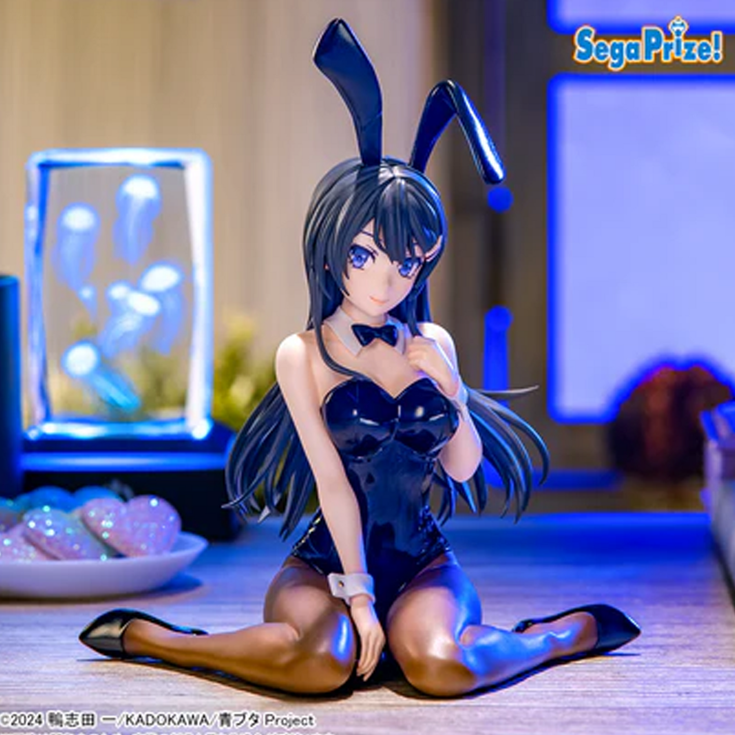 Mai Sakurajima Bunny Girl: Rascal Does Not Dream Figure (Front) on a Blue Background | Happy Piranha