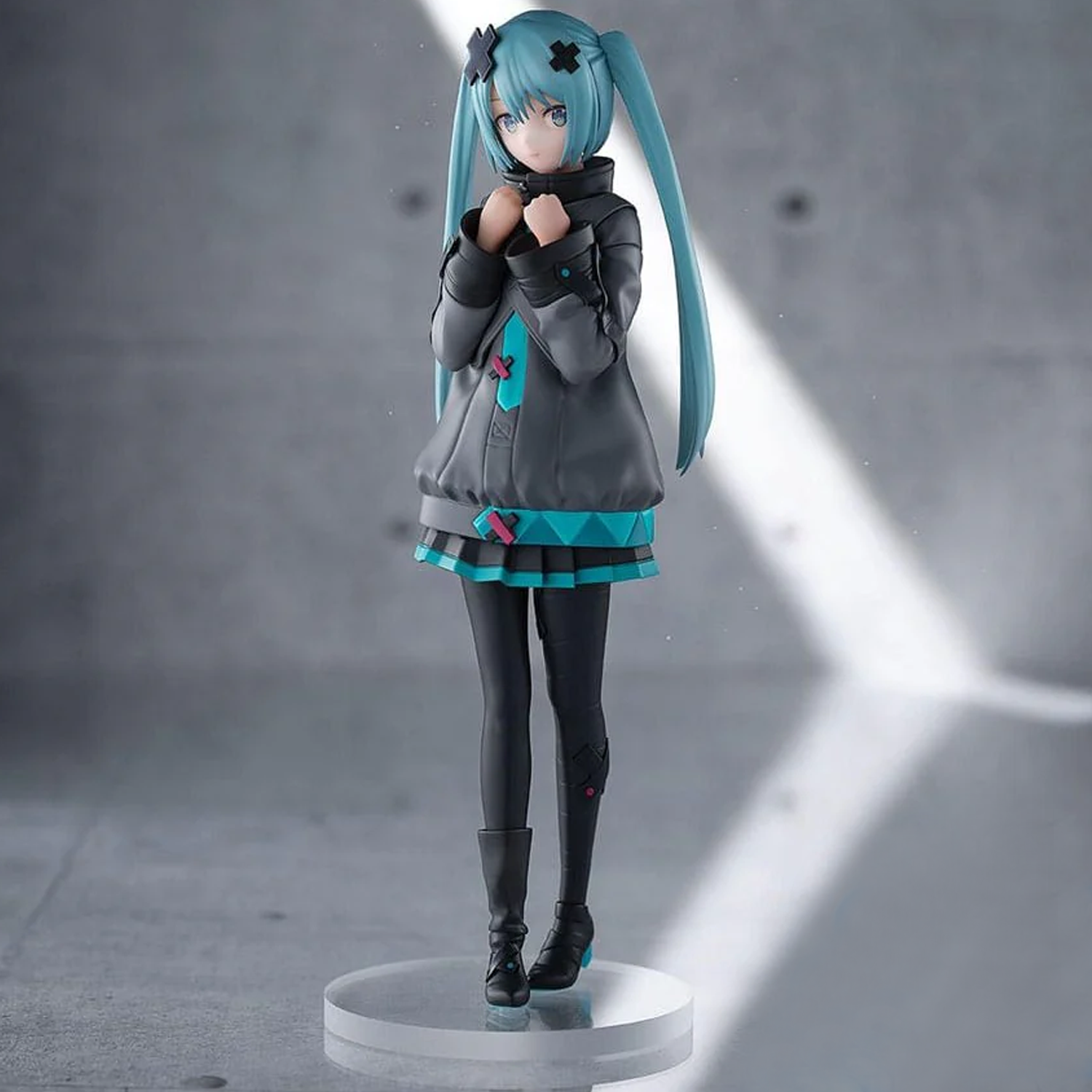 Hatsune Miku Colourful Stage! The Movie: Shuttered Sekai Luminista Figure (Front) on a Grey Background | Happy Piranha