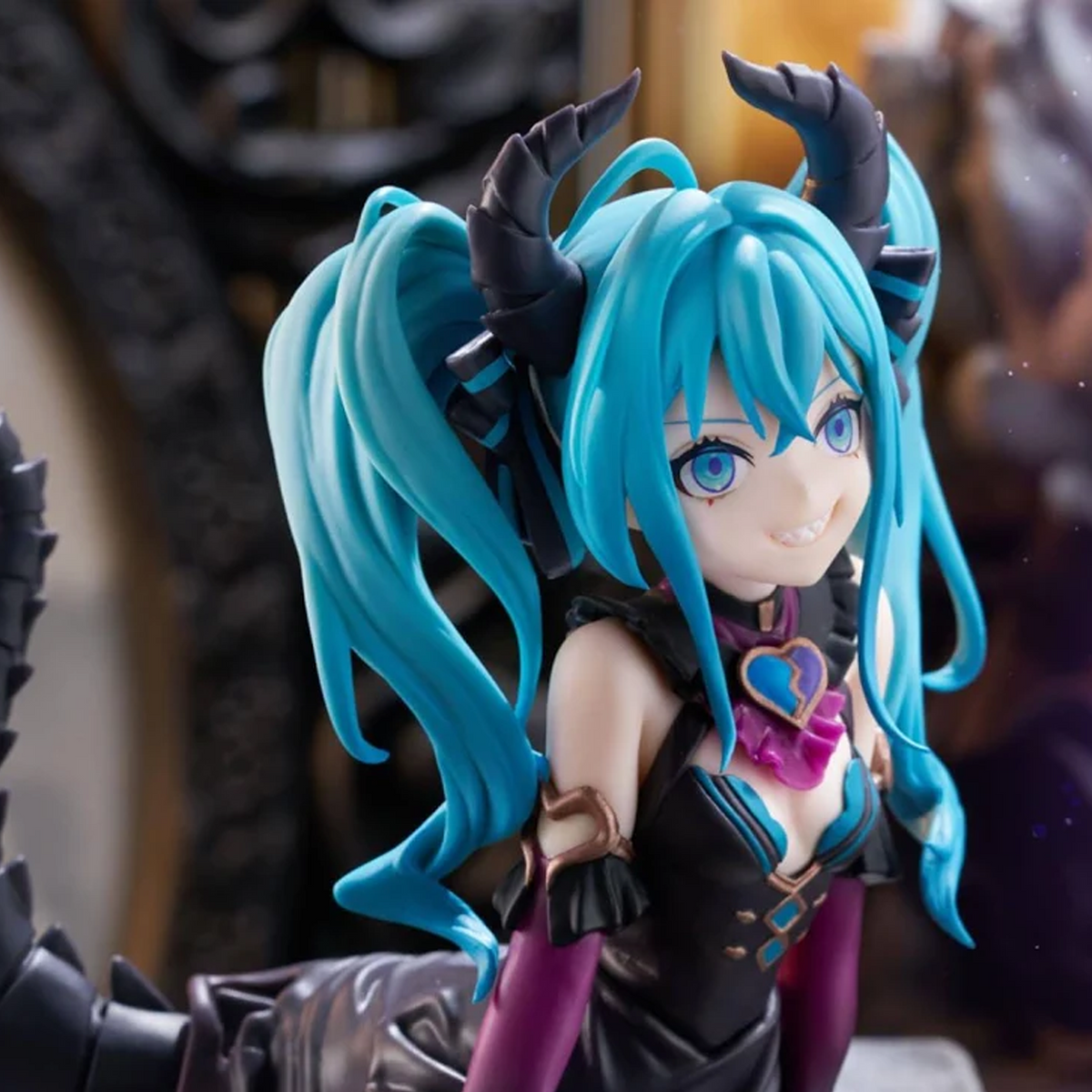 Hatsune Miku Villain Version Noodle Stopper Figure (Front) Sitting down Against a Black and Purple Background Background | Happy Piranha