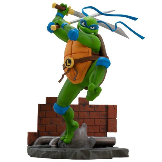 Teenage Mutant Ninja Turtles - Leonardo 1:10 Scale TMNT Figure (Front) | Happy Piranha