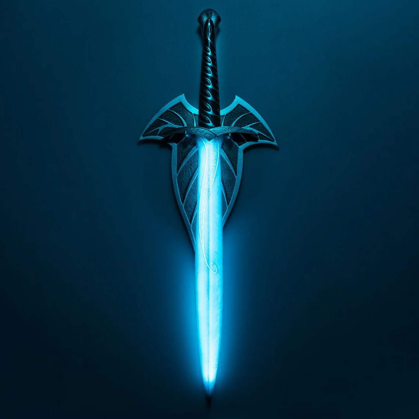 The Lord of the Rings Sting Frodo's Dagger 3D Wall Lamp glowing Blue in the Dark | Happy Piranha