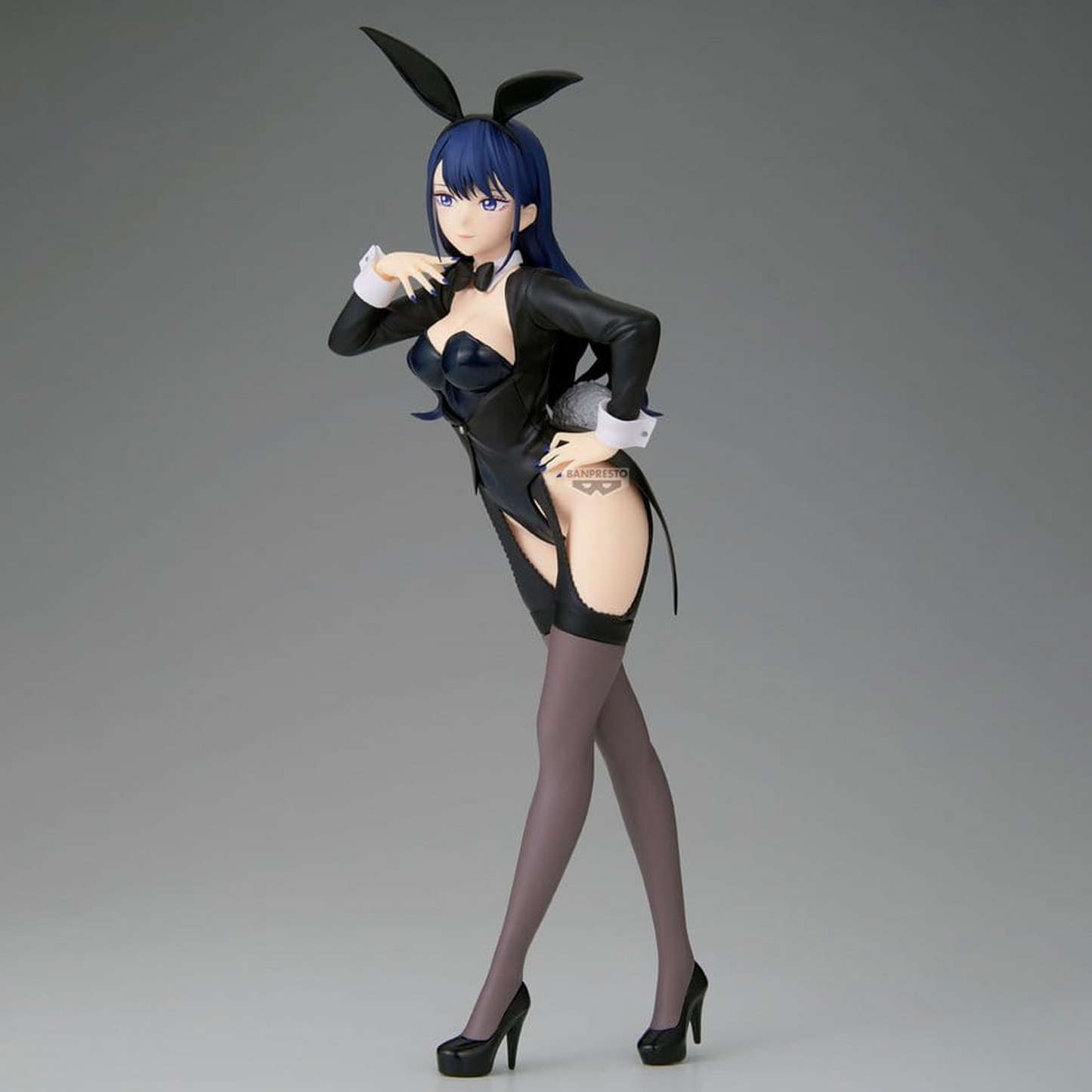 Marin Kitagawa Arisa Izayoi ver. My Dress Up Darling Glitter & Glamours Figure (Side) on a Grey Background | Happy Piranha
