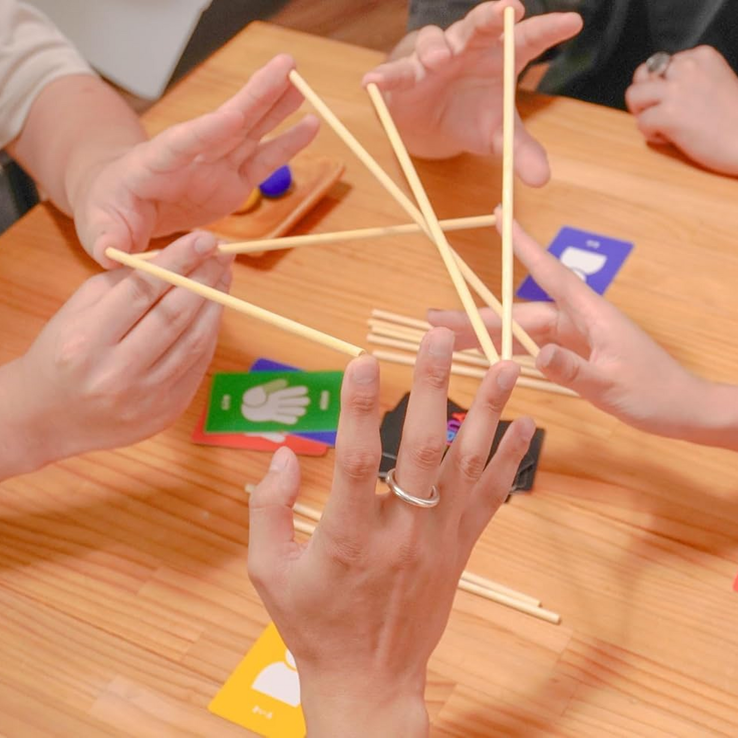 Yubibo Board Game (People Playing) | Happy Piranha